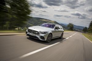 Mercedes-Benz E300 de 4Matic AMG Line Estate 2020 года  (WW)